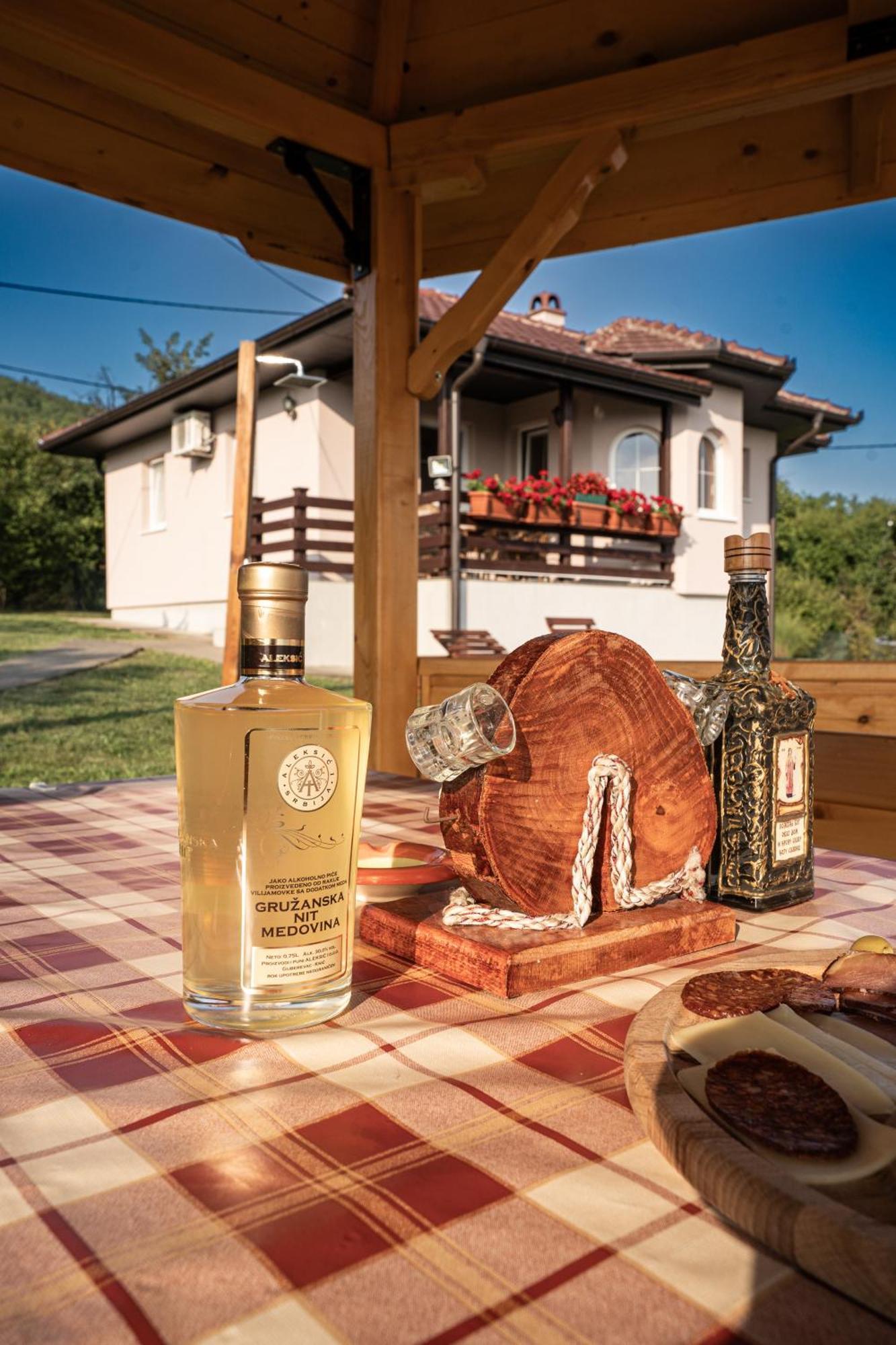 Zlatni Prag - Kraljevo Villa Екстериор снимка